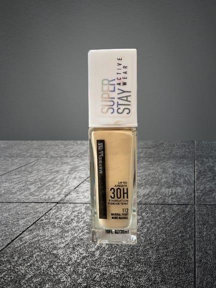 Full coverage liquid foundation
